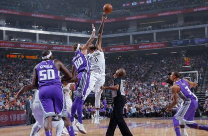 NBA今日赛场热血瞬间与最新新闻动态