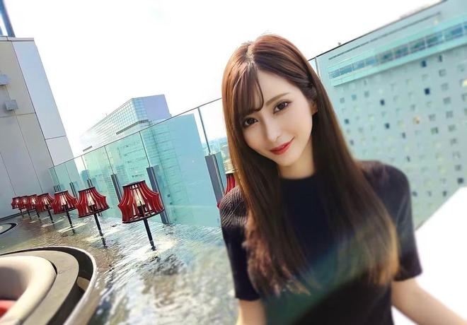 夏希栗最新魅力展现，时尚与创意的璀璨盛宴