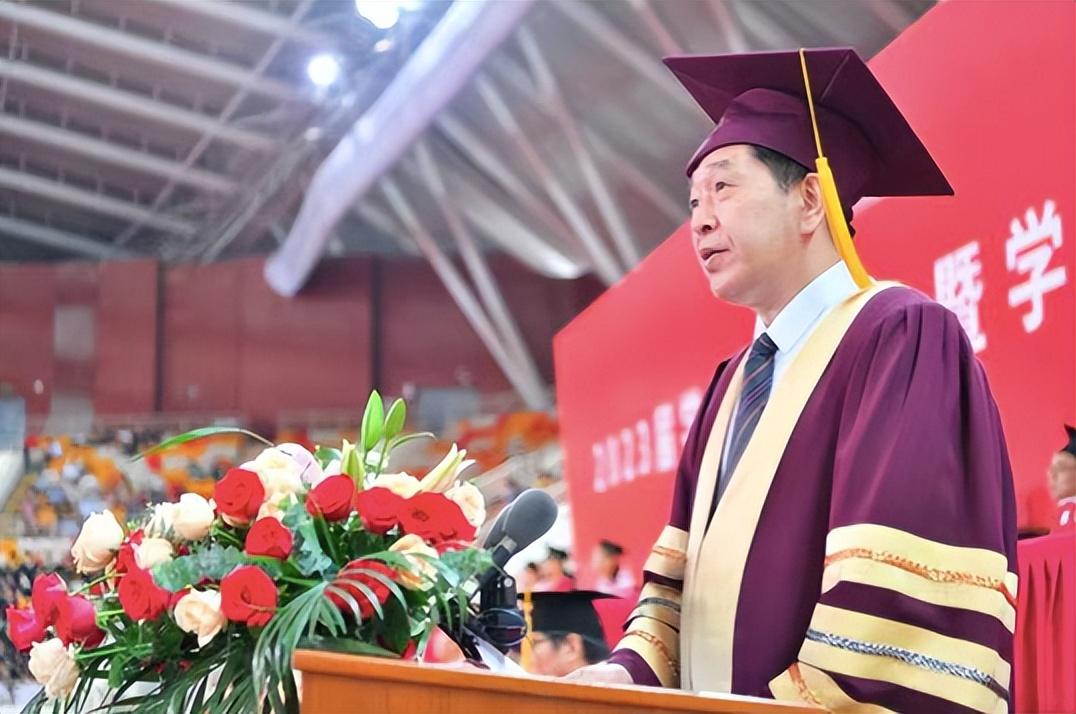 探寻上海商业脉搏，上市公司一览表