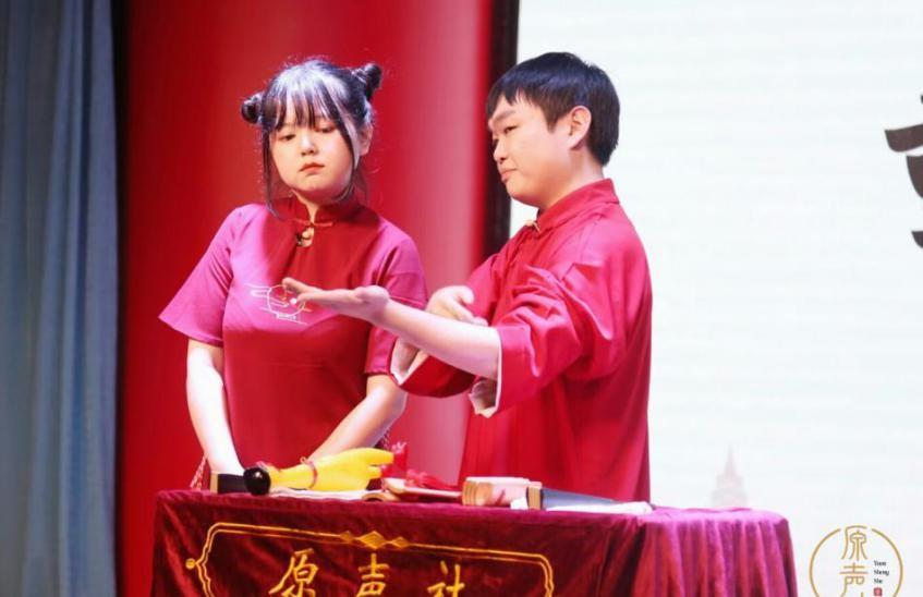 女相声演员的魅力与力量，打破传统，崭新篇章的探索